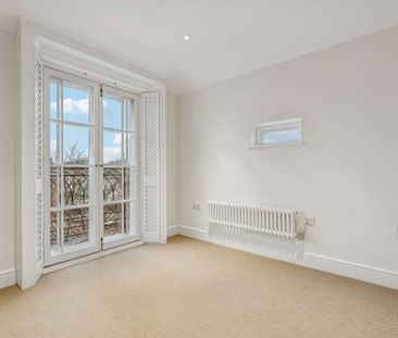 Beautifully renovated Georgian house overlooking the river Thames - Photo 6