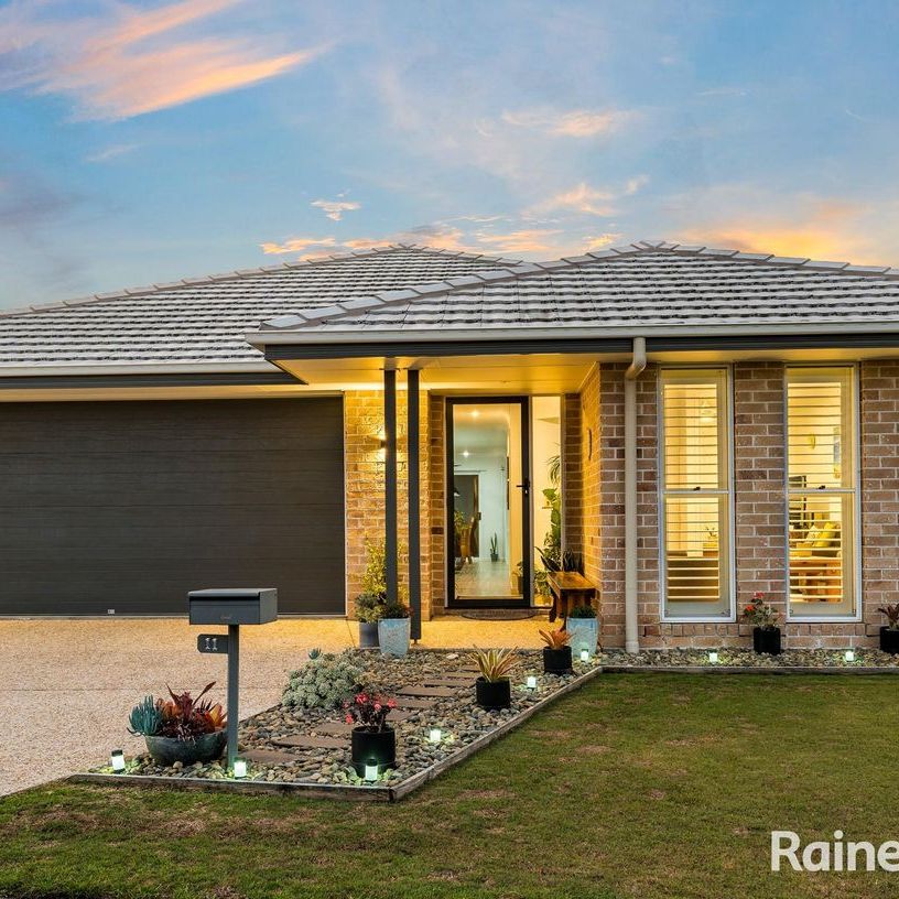 Modern Family Home in Ferngrove Estate - Photo 1