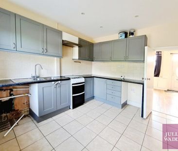 2 bedroom terraced house to rent - Photo 3