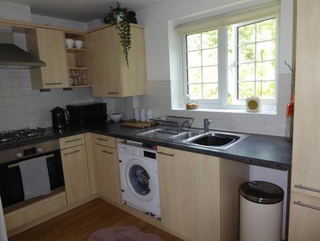 2 bedroom flat to rent - Photo 5