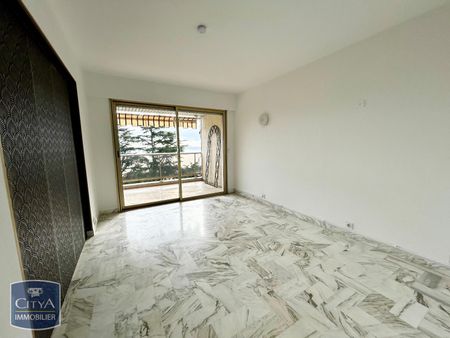 Location Appartement 3 pièces 86m² CANNES 06150 - Photo 2