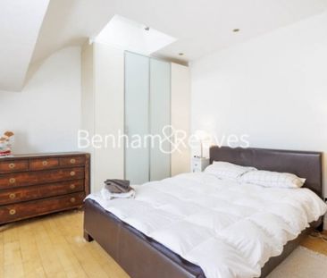 3 Bedroom flat to rent in Adamson Road, Hampstead, NW3 - Photo 1