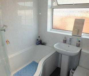 2 bedroom property to rent in St Neots - Photo 3