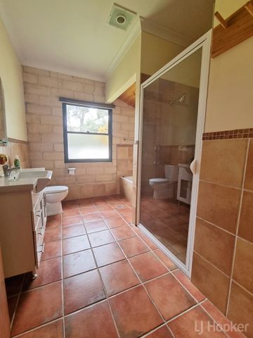 554A Captains Flat Road, Carwoola NSW 2620 - House For Rent | Domain - Photo 5