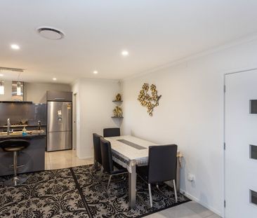 Executive 3 Bedroom Family Home in Wigram! - Photo 5