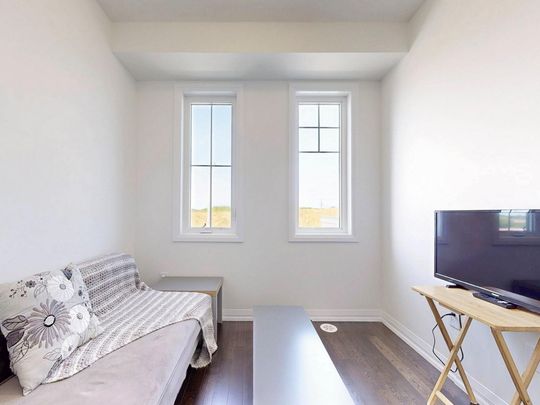 For Lease - 19 Central Market Drive, Haldimand, Ontario - Photo 1