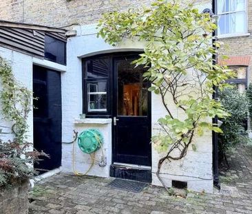 Kestral Avenue, London, SE24 - Photo 1