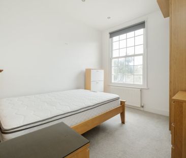 3 bedroom flat to rent - Photo 3