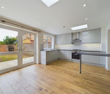 3 bedroom terraced house to rent - Photo 6