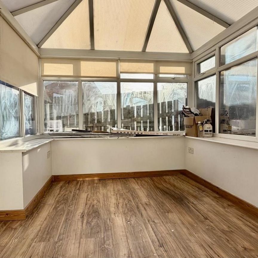 2 bedroom House To Let - Photo 1