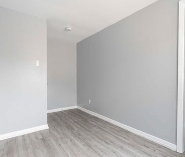 For Lease - 82 Emery Street, London South, Ontario - Photo 3