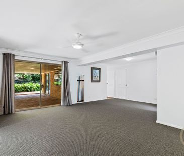 Spacious Family Home for Rent in Ferny Grove - Photo 2