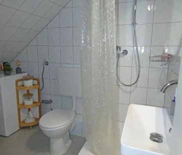 Charmantes Single-Appartement mit Küchenzeile im gepflegten 3-Famil... - Foto 6