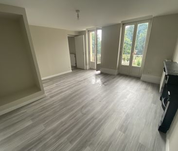 Location Appartement 2 pièces 62m² LE CREUSOT 71200 - Photo 3