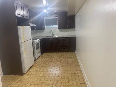 For Lease - 3972 Brandon Gate Drive, Mississauga, Ontario - Photo 4