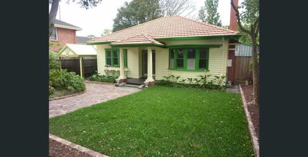 BRILLIANTLY ACCOMODATING IN BAYSIDE!! - Photo 5