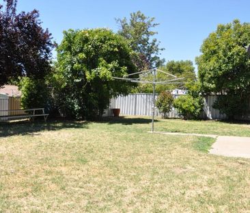 Prime Location Close to Schools & Shops! - Photo 6