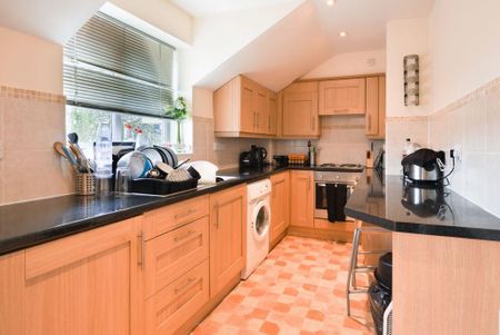 2 bedroom apartment to rent - Photo 4