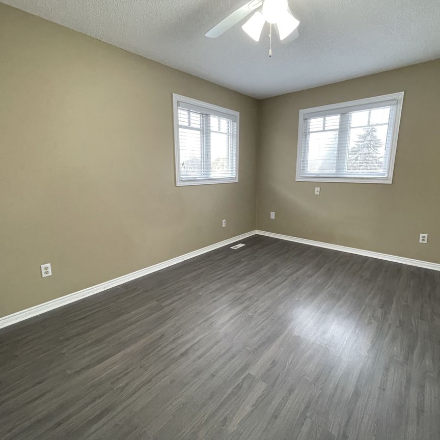 For Lease - 3216 Dovetail Mews Unit# MAIN & 2nd FLOOR, Mississauga, Ontario - Photo 1