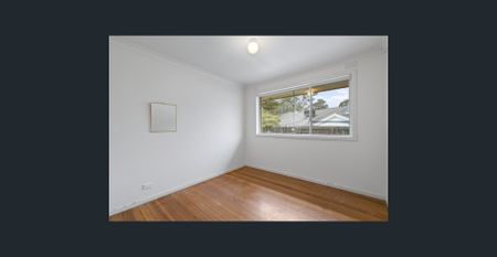 Cosy Two Bedroom In a Quiet Block! - Photo 4