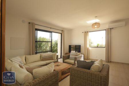 Location Appartement 3 pièces 74m² MIREVAL 34110 - Photo 2