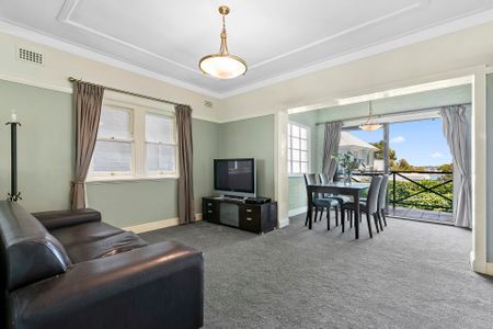 1/120 Blues Point Road, McMahons Point. - Photo 4