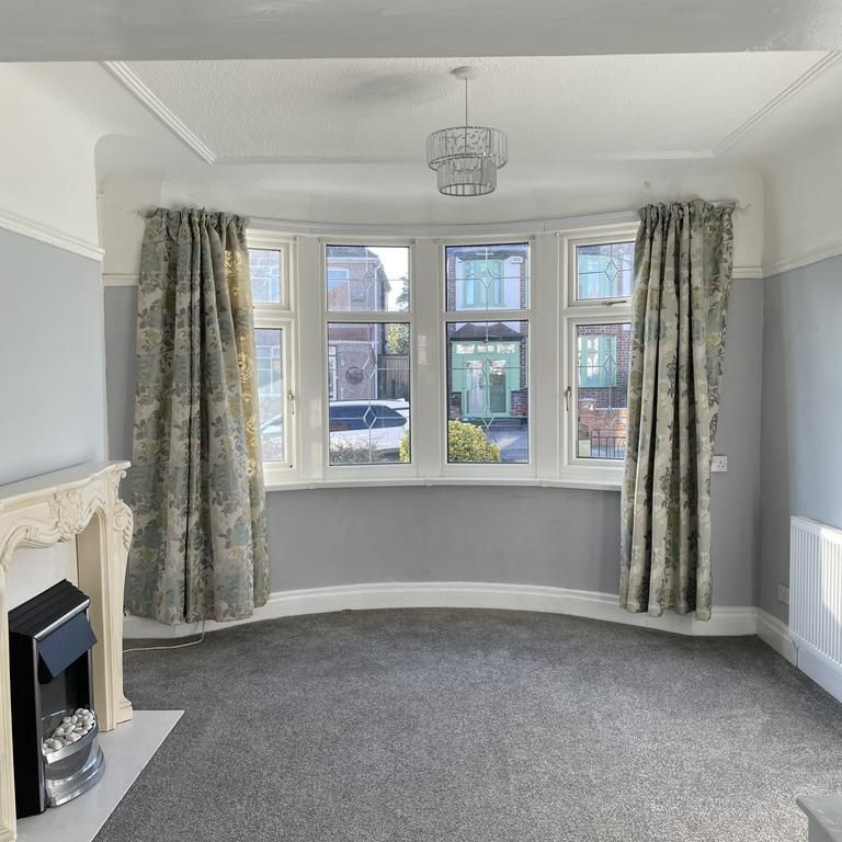 3 bedroom semi-detached house to rent - Photo 1