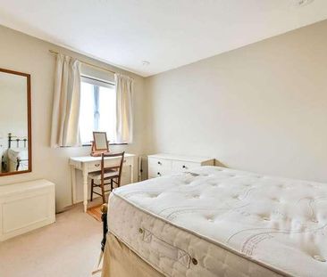 Haygreen Close, Kingston Hill, KT2 - Photo 2