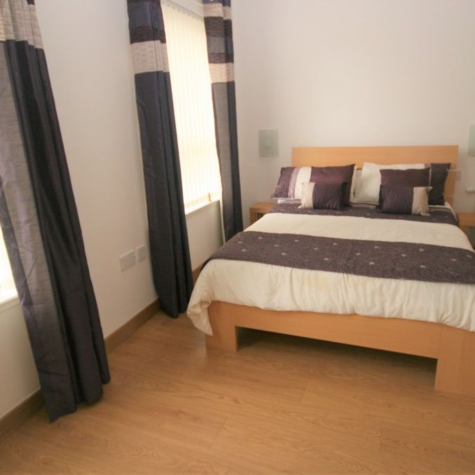 Grace Street, 2 Bed Spacious Luxury Apartment with Parking – Available 10/01/2025 - Photo 1