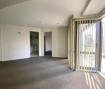 Auckland Central-Towel Hill One Bedroom - Photo 5