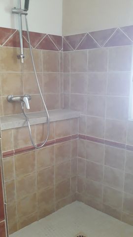 Grand T2 en duplex de 54 m² environ au coeur du village - Photo 2