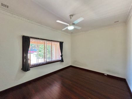 Classic Wembley charm with lifestyle at your doorstep! - Photo 3