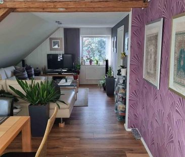 ruhige 2-Zimmer Dachgeschoss-Wohnung an EINZELPERSON zu vermieten - Foto 1