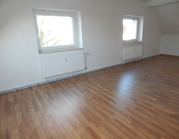 Großzügige 3-Zimmer-Dachgeschosswohnung wartet auf SIE! - Photo 1