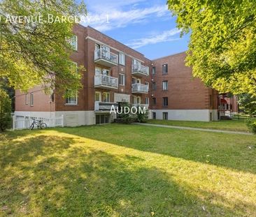 4620 Avenue Barclay - 1 - Photo 2