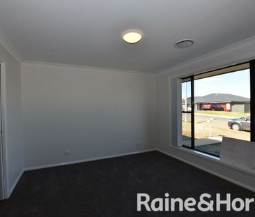 Spacious Family Home in North Orange - Photo 5