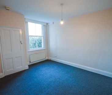 2 bedroom semi-detached house to rent - Photo 6