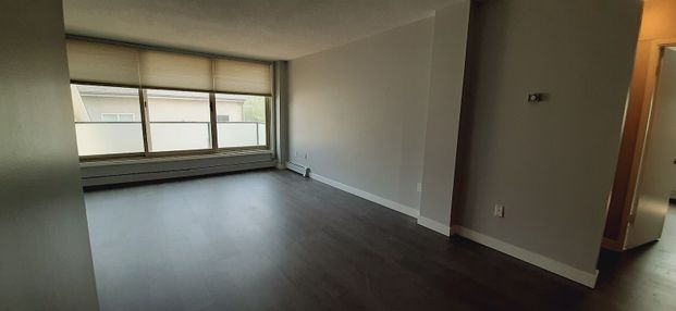 315 - 1411 7 Avenue Northwest, Calgary - Photo 1