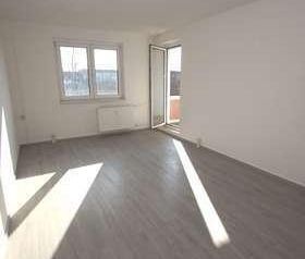 3-Zimmer-Wohnung mit BALKON, Badewanne, neu renoviert - Photo 1