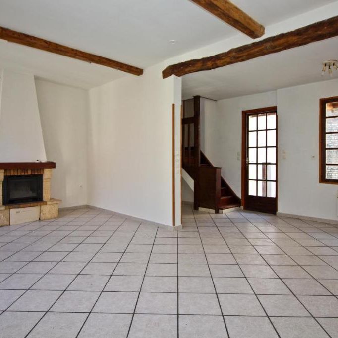 Maison et courette - Photo 1