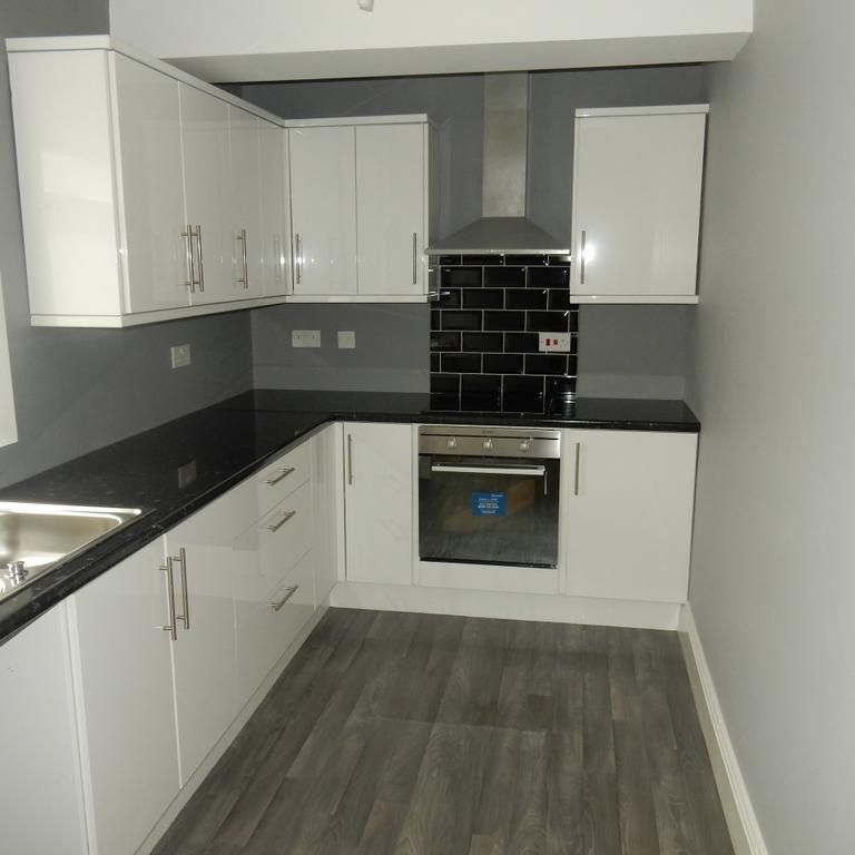 2 bedroom terraced house to rent - Photo 1