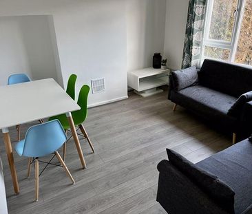 4 bedroom semi-detached house to rent - Photo 1