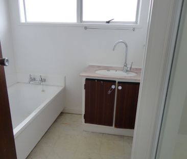 affordable One level home in Bucklands Beach - Photo 4