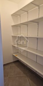 Location Appartement 3 pièces 71m² - Photo 4