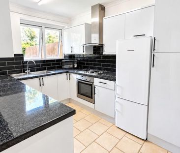 2 bedroom semi-detached bungalow to rent - Photo 5