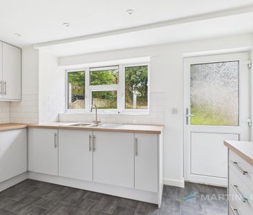 2 bedroom end of terrace house to rent - Photo 4