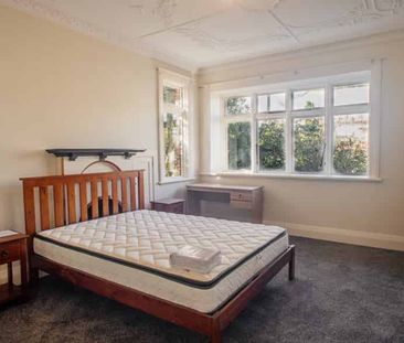 Fully Furnished Ensuite Room on Heriot Row - Photo 3