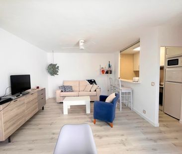 Ground floor apartment, centrally located, furnished, air condition... - Photo 2