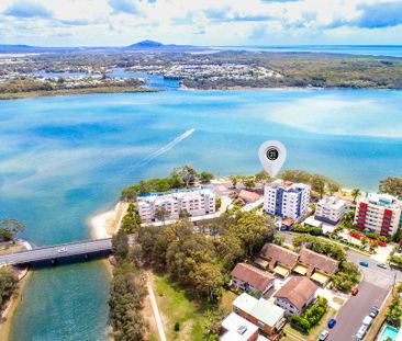 Picnic Point – Three Bedroom Penthouse with Private Roof Top Garden! - Photo 1