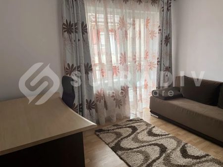 Casa tip duplex, curte separata de 350 mp, 3 parcari- Floresti - Fotografie 2